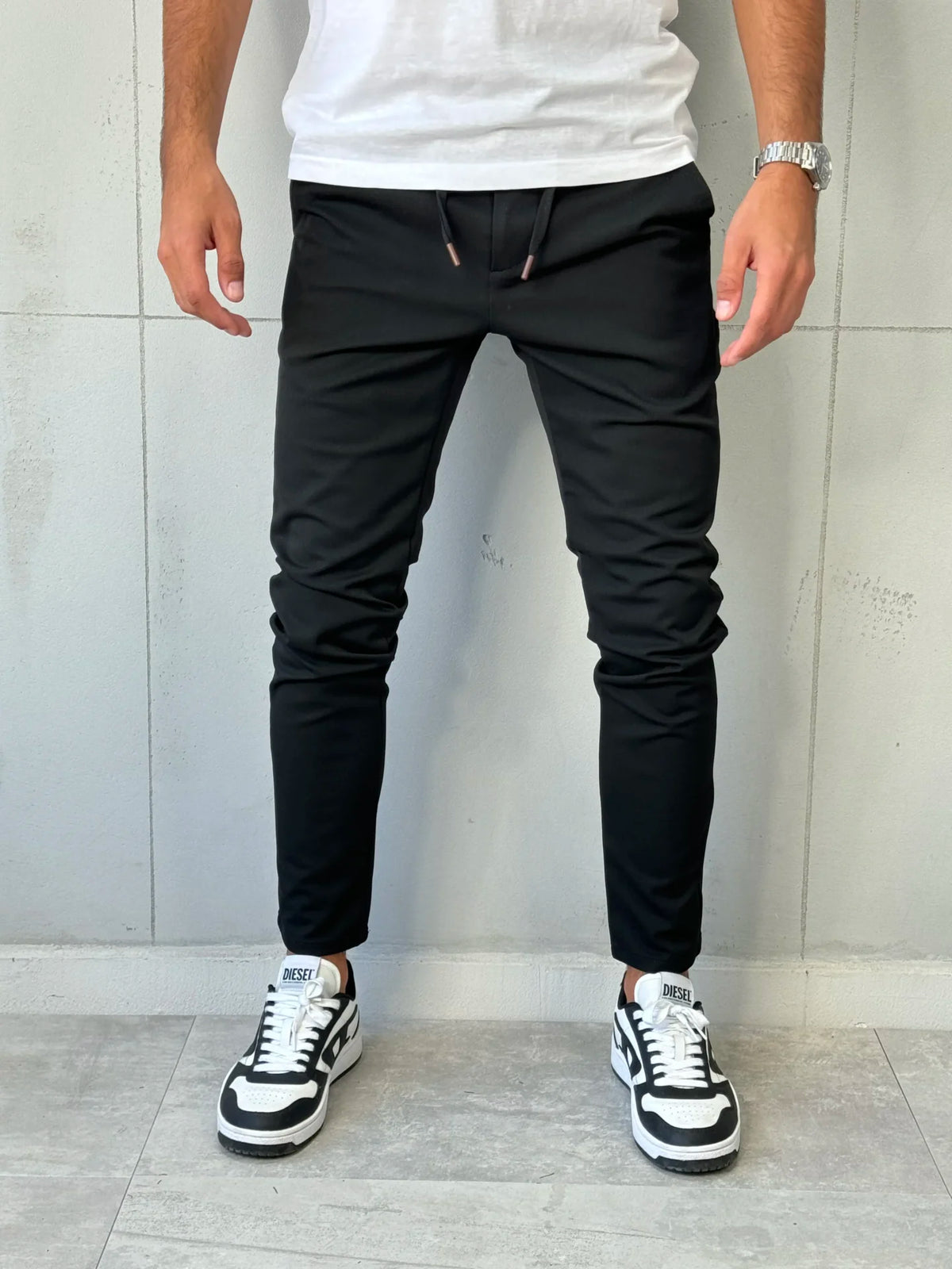 Sportsko - Elegantne pantalone VR 303 Crna