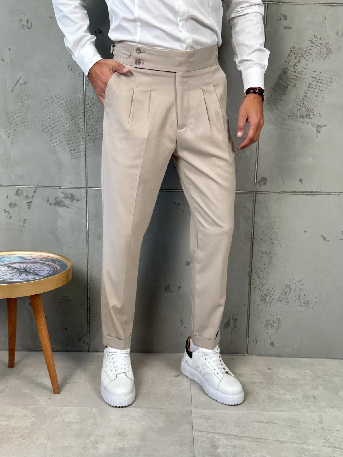 Muške pantalone sa podesivim pojasom - bež