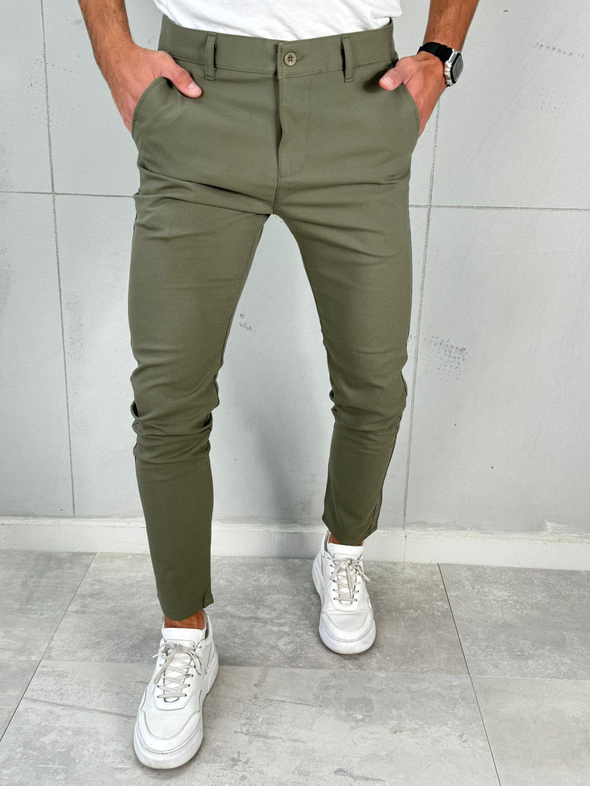 Elegantne pantalone VR 301 Maslinasta