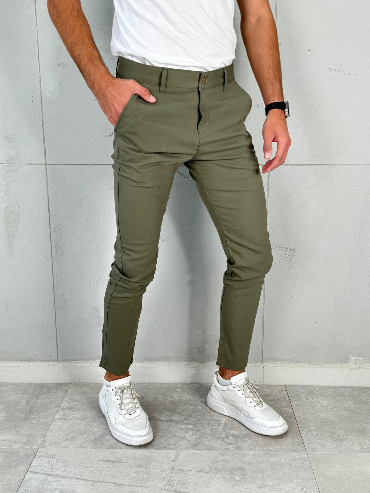 Elegantne pantalone VR 301 Maslinasta